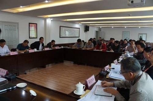 图为座谈会现场